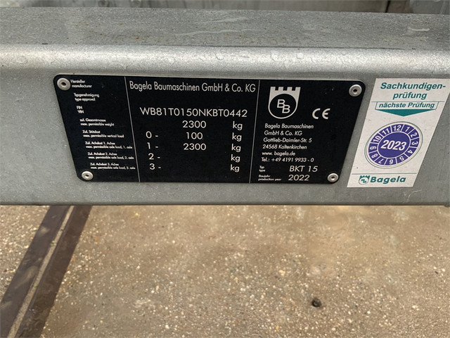 51591260-3.jpg