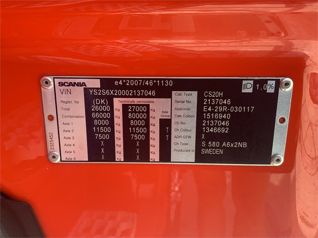 55580226-22.jpg
