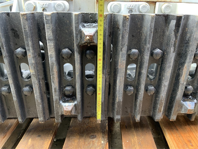 56088460-9.jpg