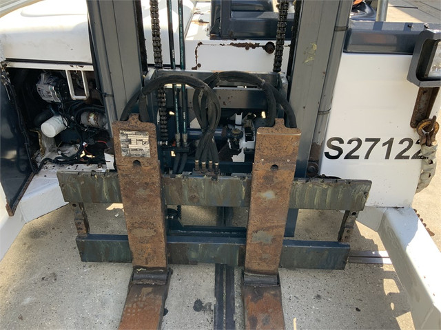 56359894-7.jpg