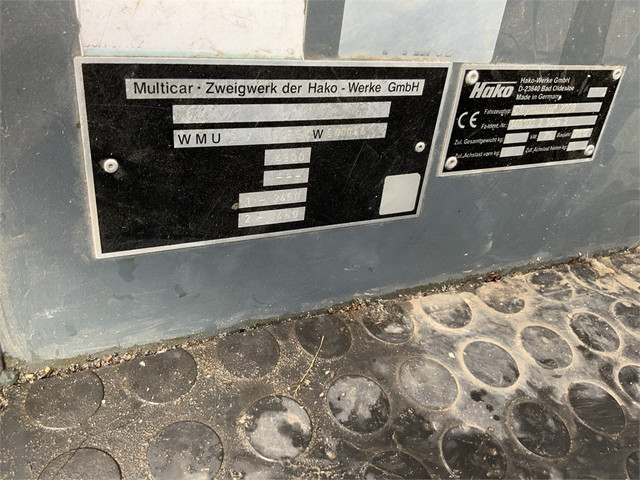 56540326-11.jpg