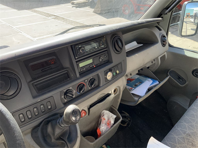 56946775-12.jpg