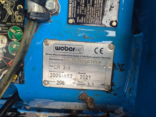 57425041-2.jpg